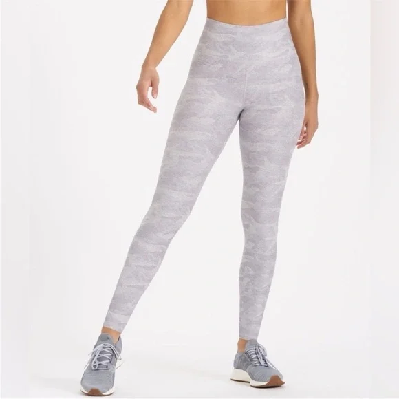 Vuori Clean Elevation Legging In Pale Heather Camo Gray Colorway High Rise M & L - Picture 2 of 13